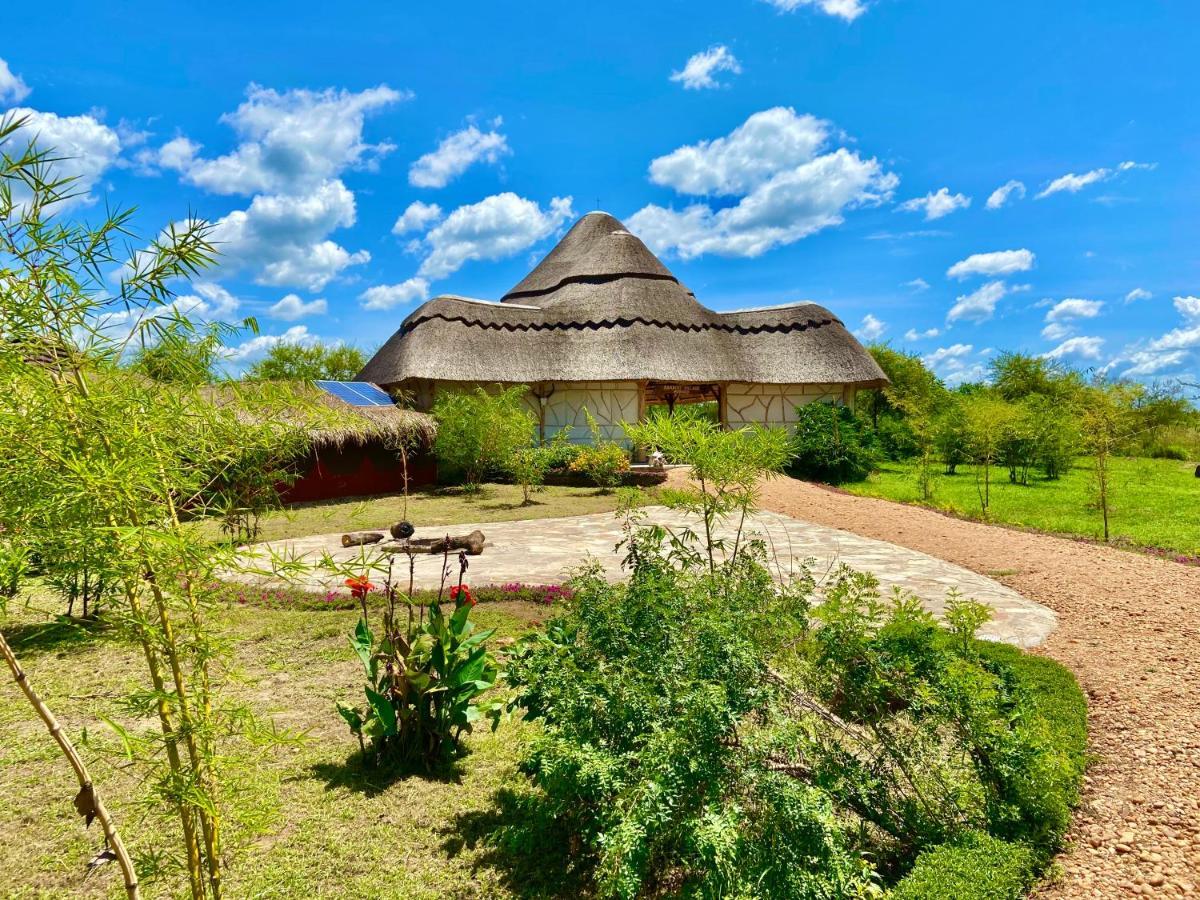 Murchison Falls Bamboo Village Paraa Exterior photo