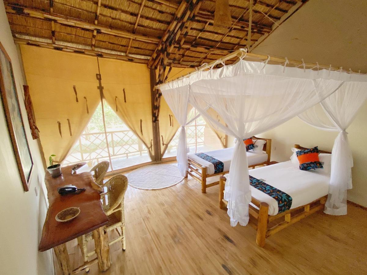 Murchison Falls Bamboo Village Paraa Exterior photo