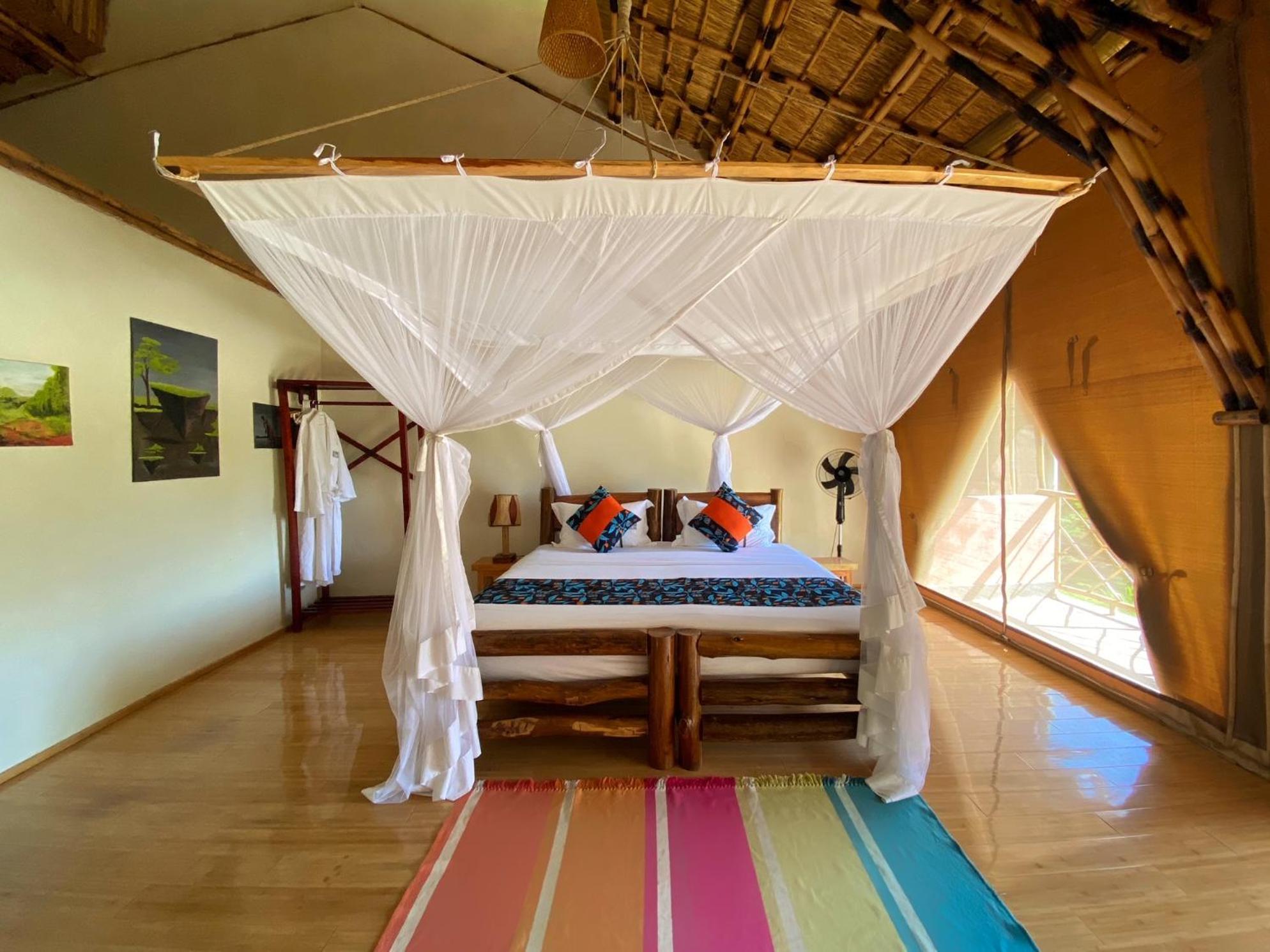 Murchison Falls Bamboo Village Paraa Exterior photo